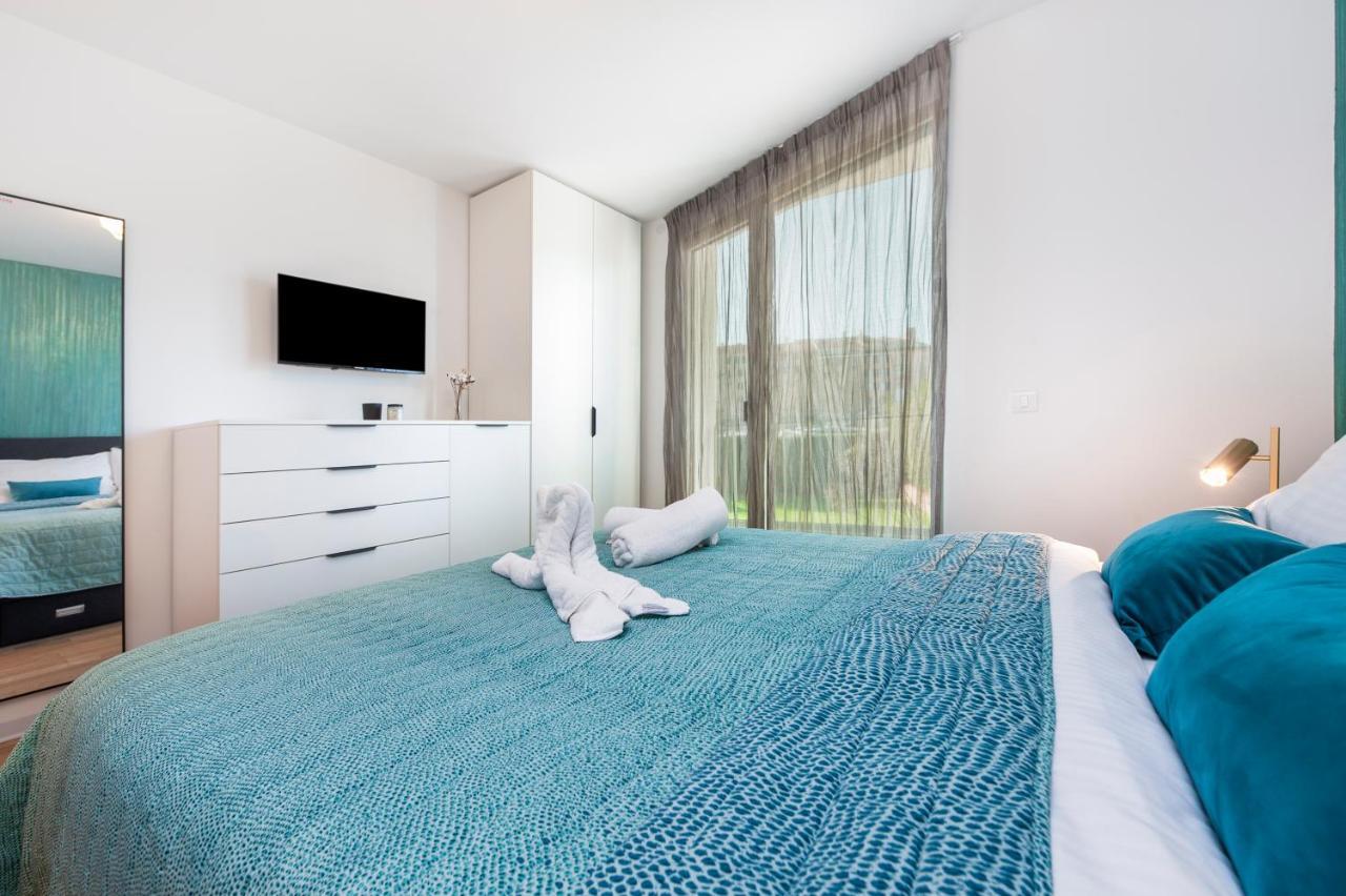 The Grand Apartment Rovigno Esterno foto