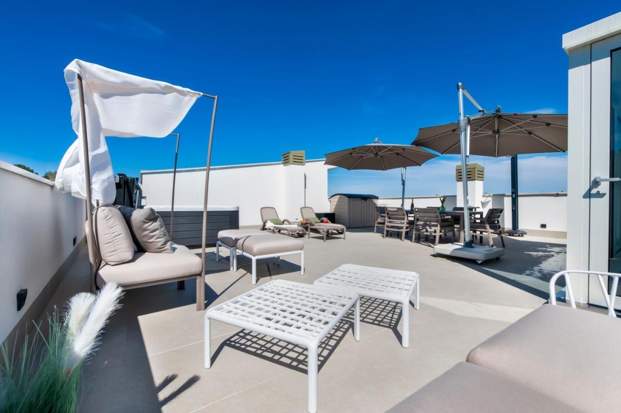 The Grand Apartment Rovigno Esterno foto